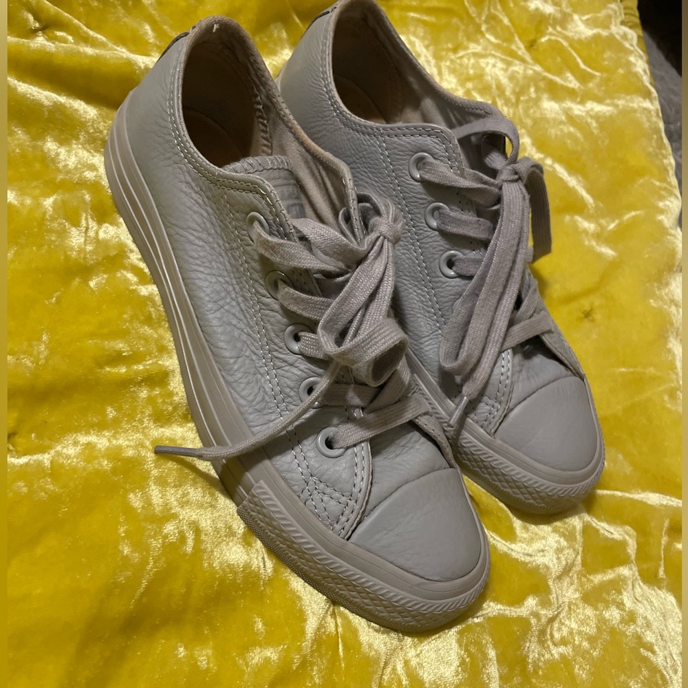 Leather monochrome grey Converse
